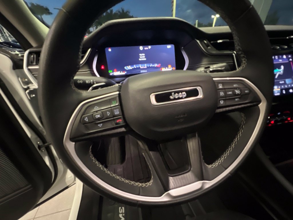 Used 2023 Jeep Grand Cherokee L Laredo RWD image 35