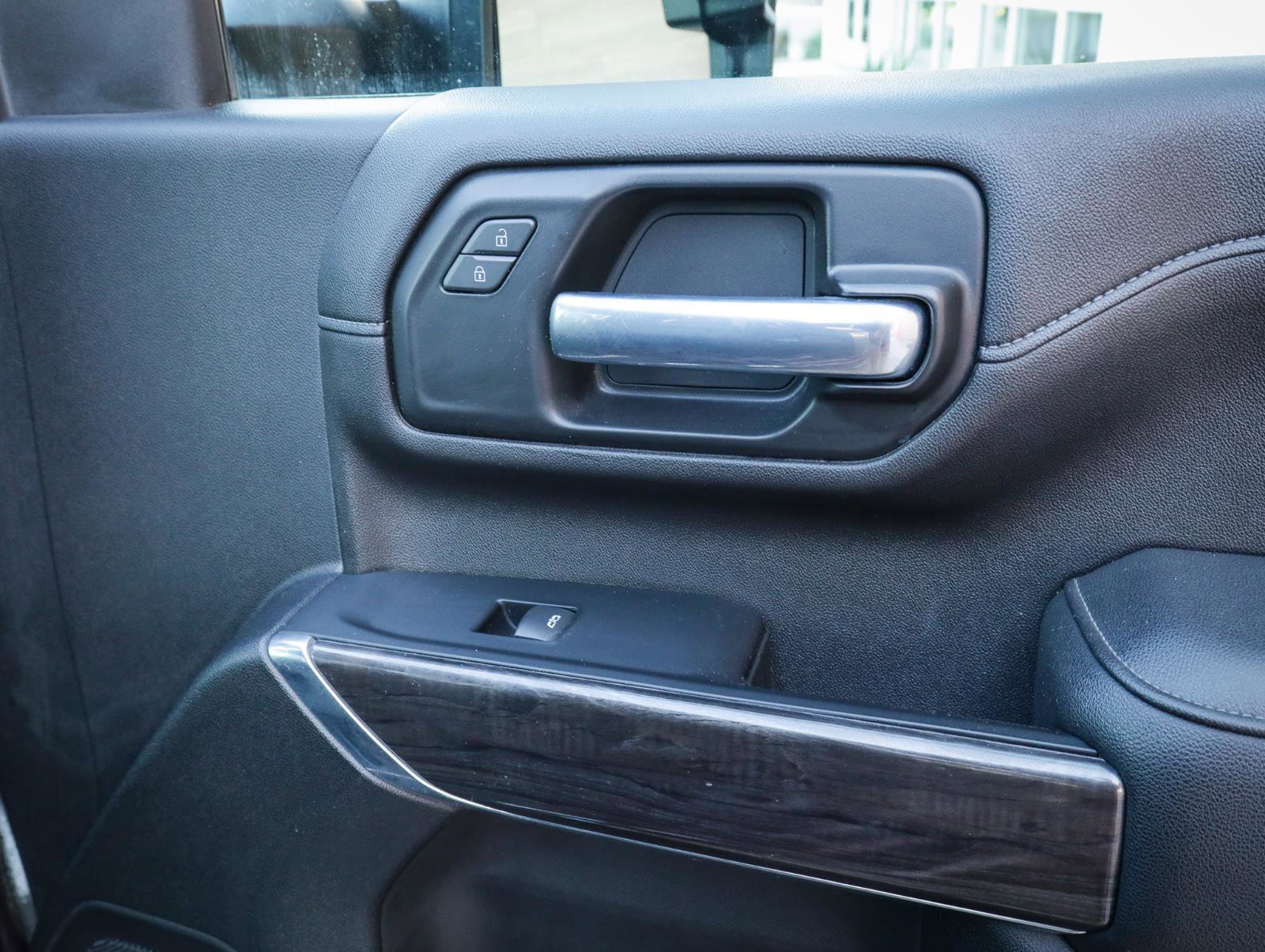 Used 2021 Chevrolet Silverado 3500 LTZ w/ LTZ Convenience Package image 26