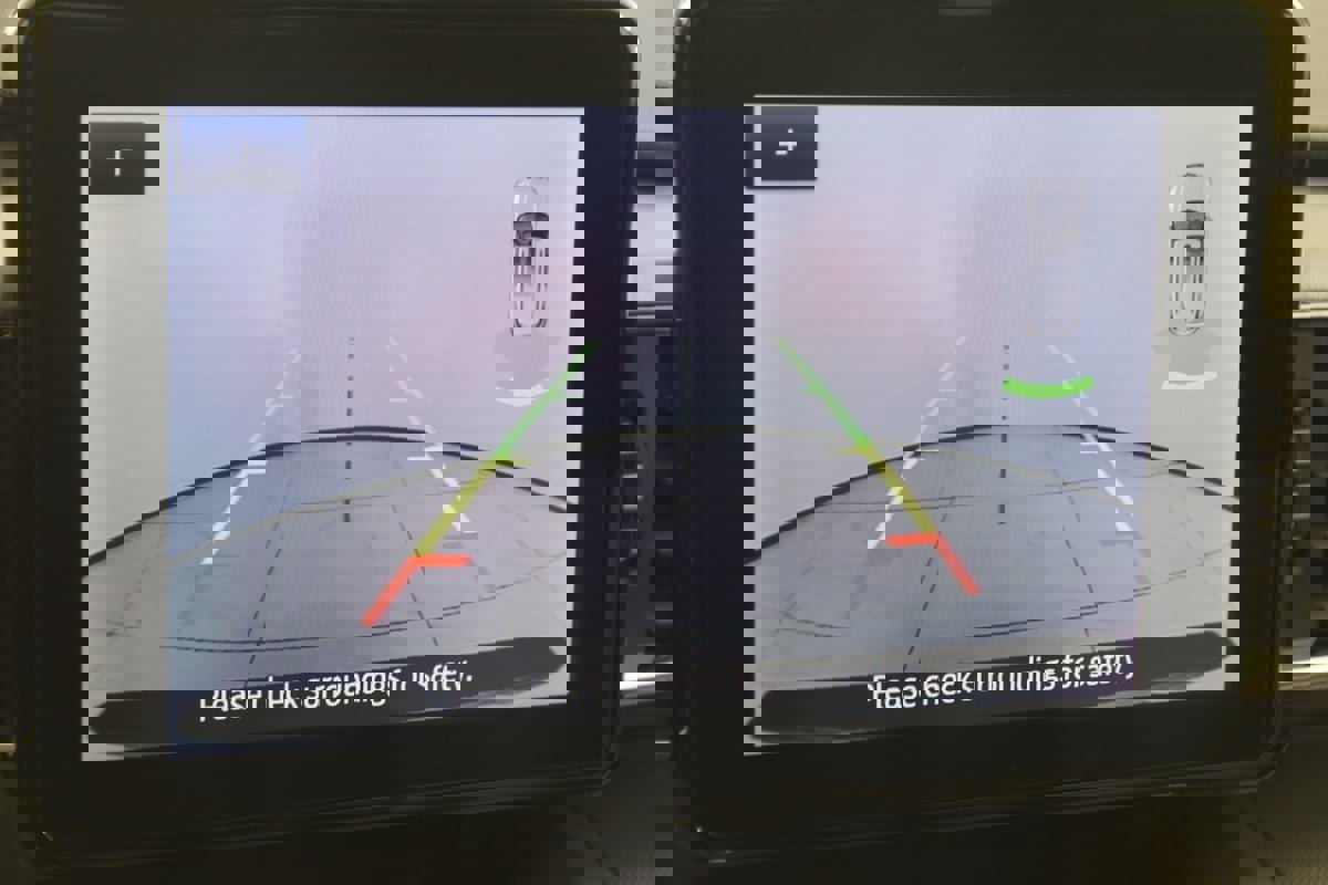 Used 2023 Ford Explorer XLT w/ Equipment Group 202A image 10