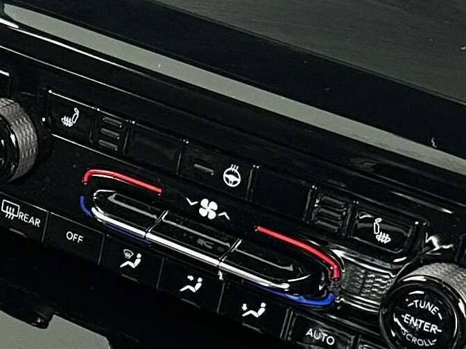 New 2025 Jeep Grand Cherokee L Laredo image 35