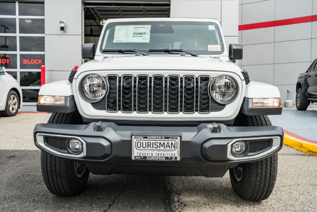 New 2027 Jeep Gladiator Sport AWD/4WD image 2