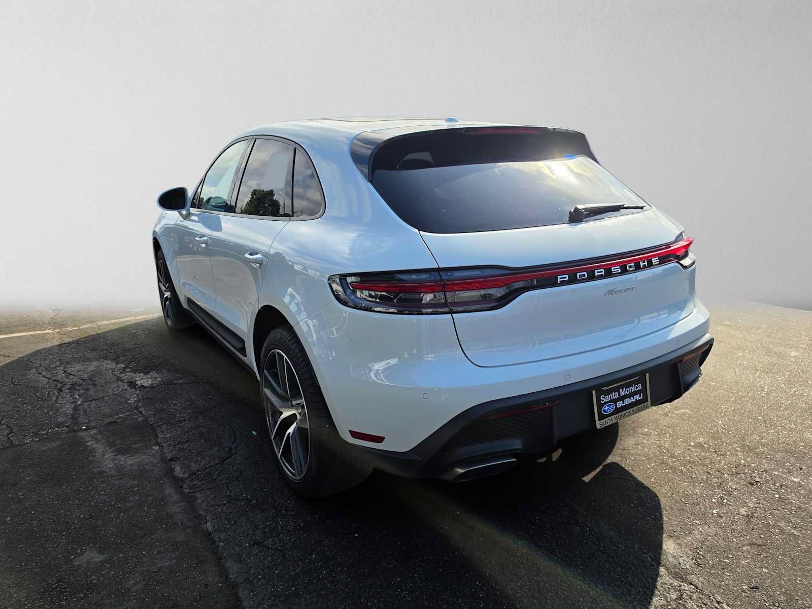 Used 2026 Porsche Macan AWD/4WD image 5