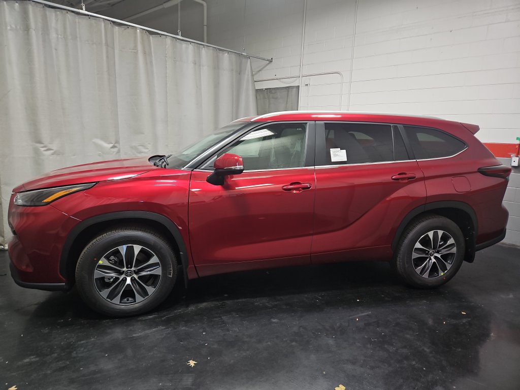 New 2026 Toyota Highlander XLE AWD/4WD image 4
