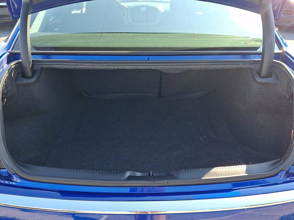Used 2021 Chrysler 300 Touring w/ Driver Convenience Group RWD image 31