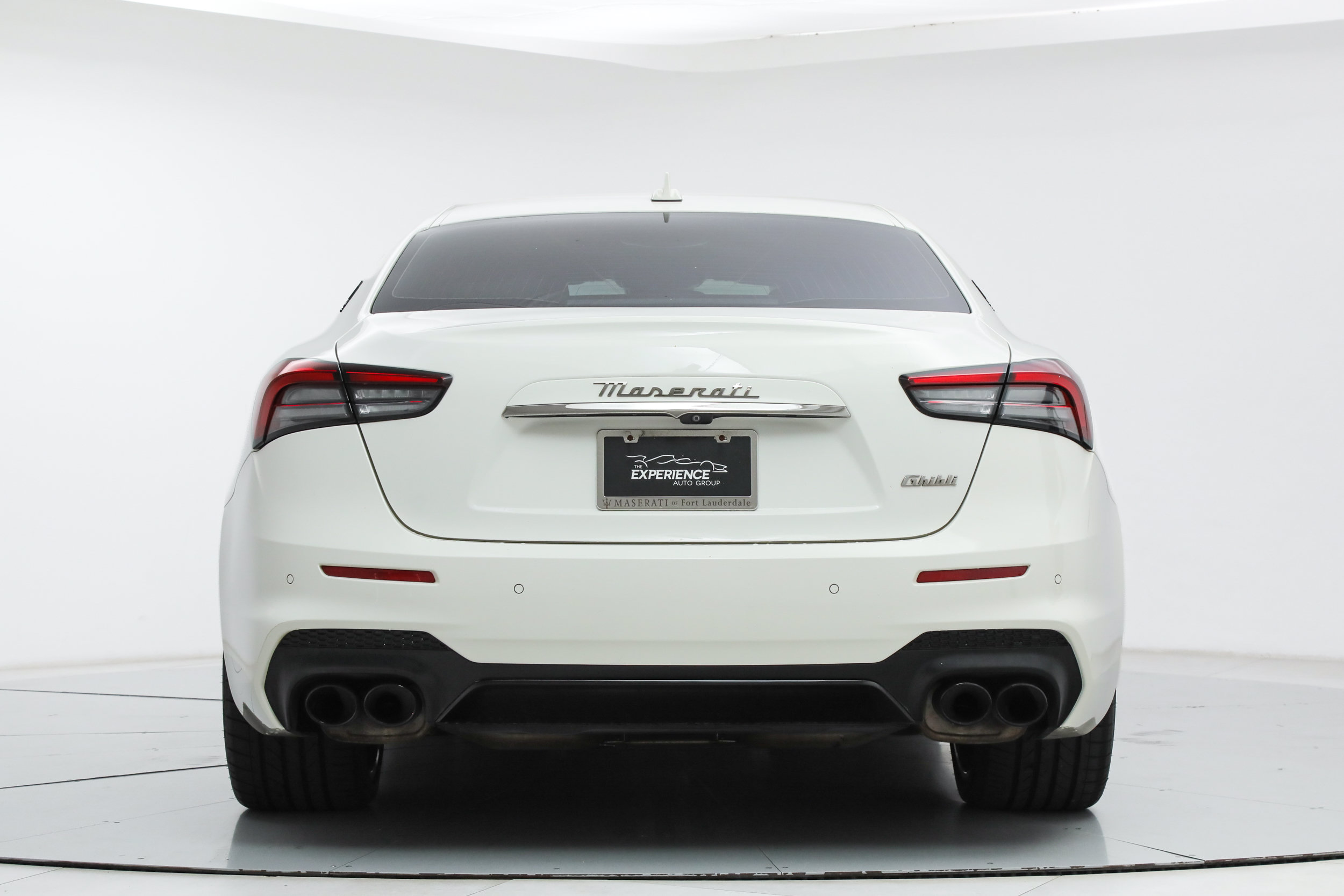 Certified 2023 Maserati Ghibli Modena RWD image 4