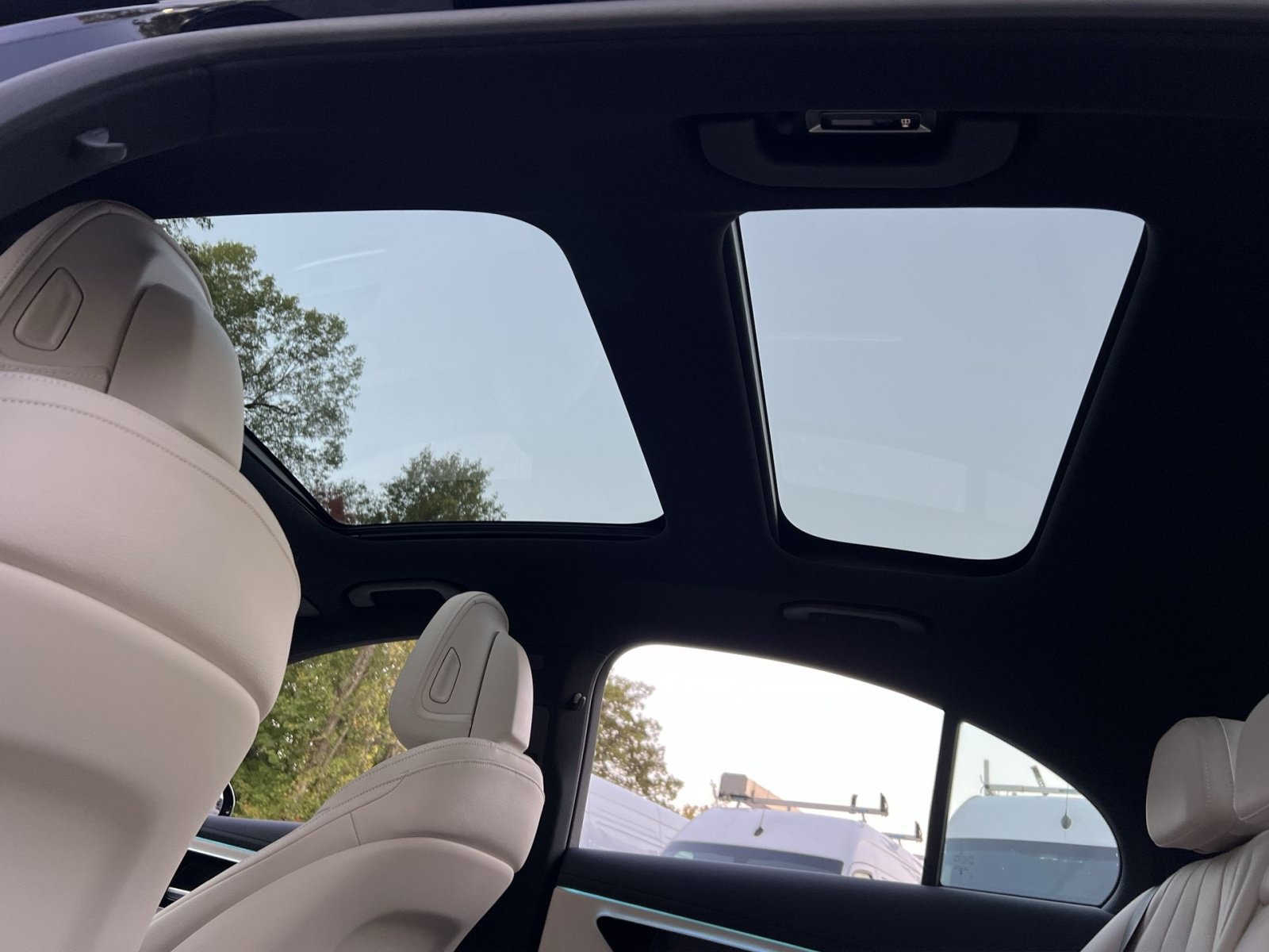 Certified 2025 Mercedes-Benz E 350 4MATIC Sedan w/ Driver Assistance Package image 29