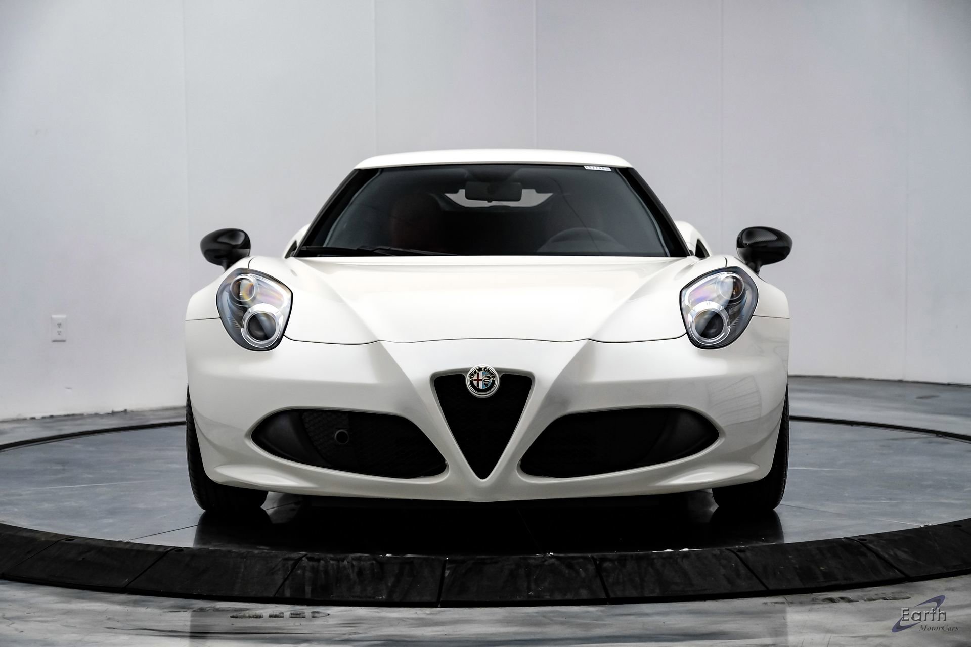 Used 2015 Alfa Romeo 4C Coupe w/ Leather Interior Group RWD image 28