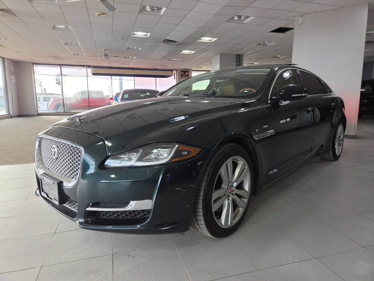 Used 2016 Jaguar XJ L Portfolio AWD/4WD image 3