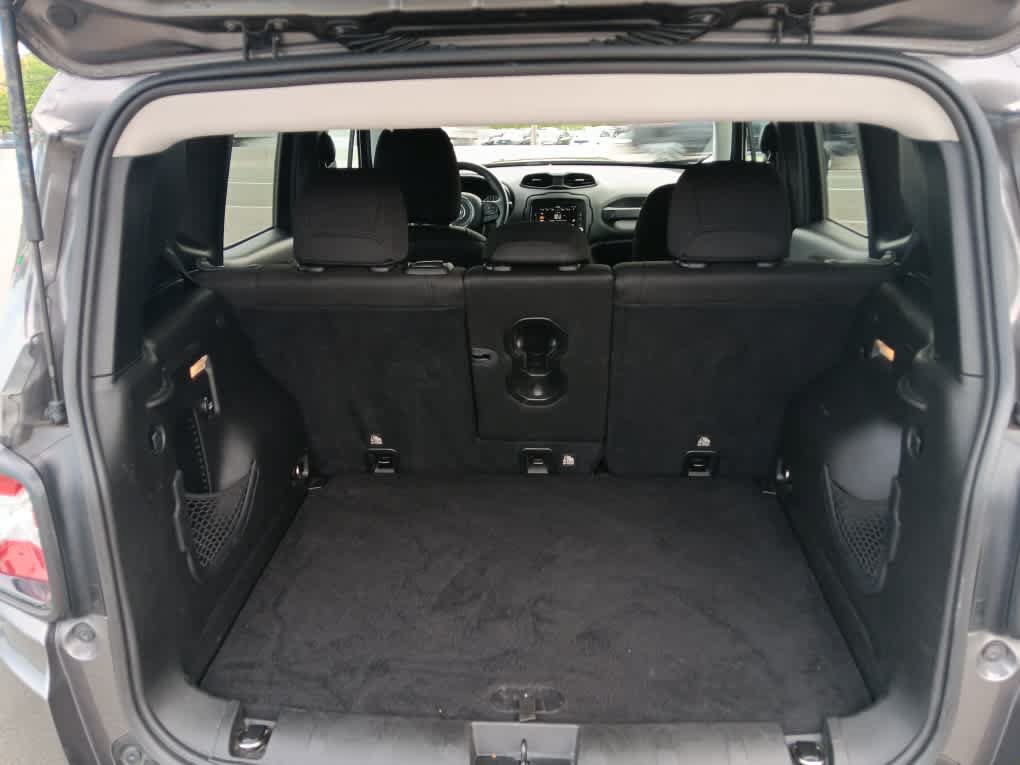 Used 2016 Jeep Renegade Latitude AWD/4WD image 28
