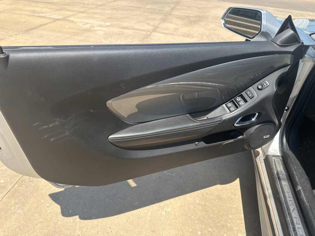 Used 2012 Chevrolet Camaro SS RWD image 7