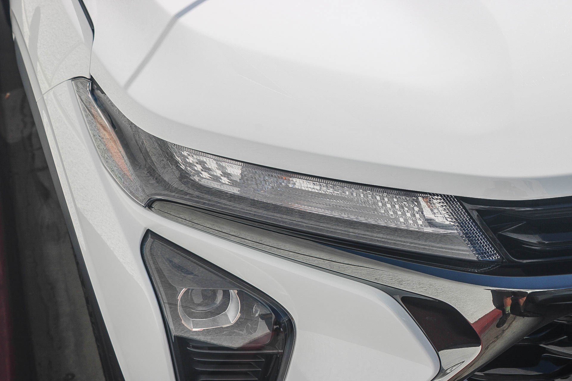 Used 2025 Chevrolet Trax RS FWD image 2