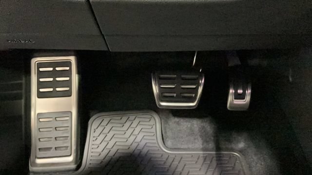 New 2026 Volkswagen Tiguan SEL R-Line AWD/4WD image 30