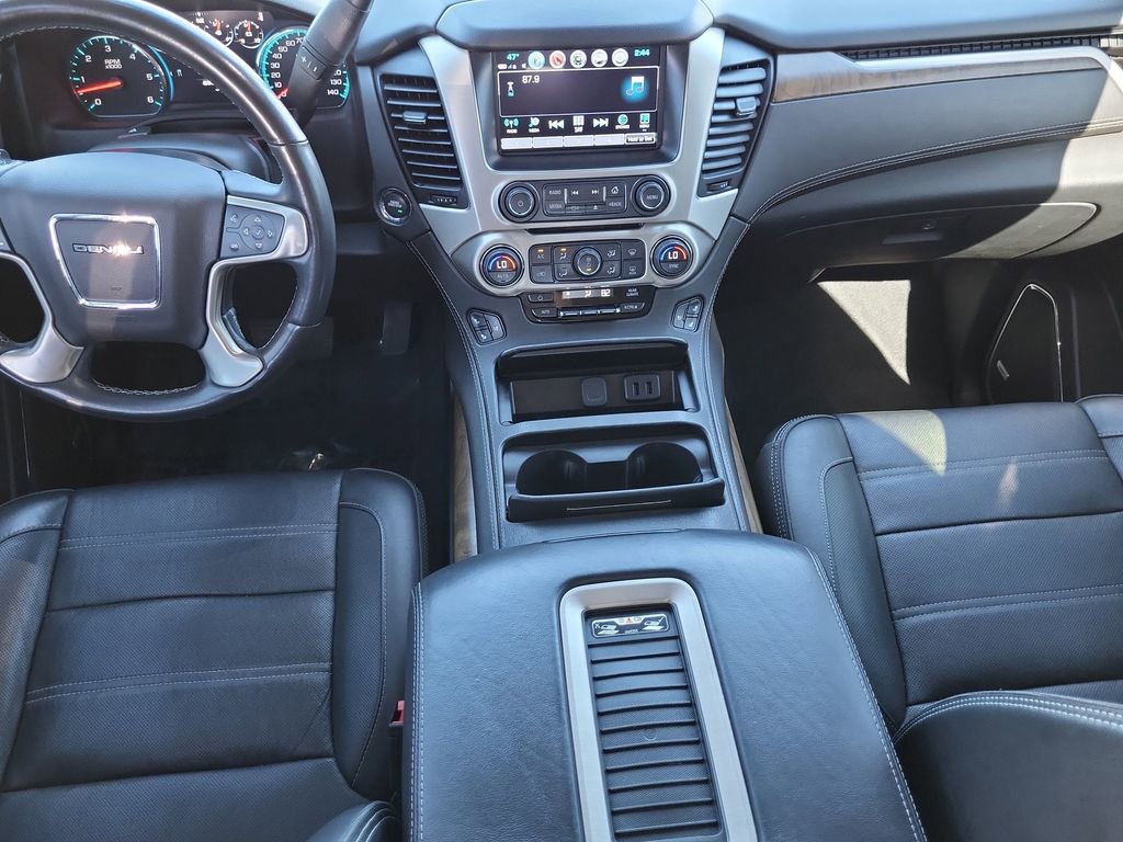 Used 2020 GMC Yukon Denali w/ Denali Premium Package image 13