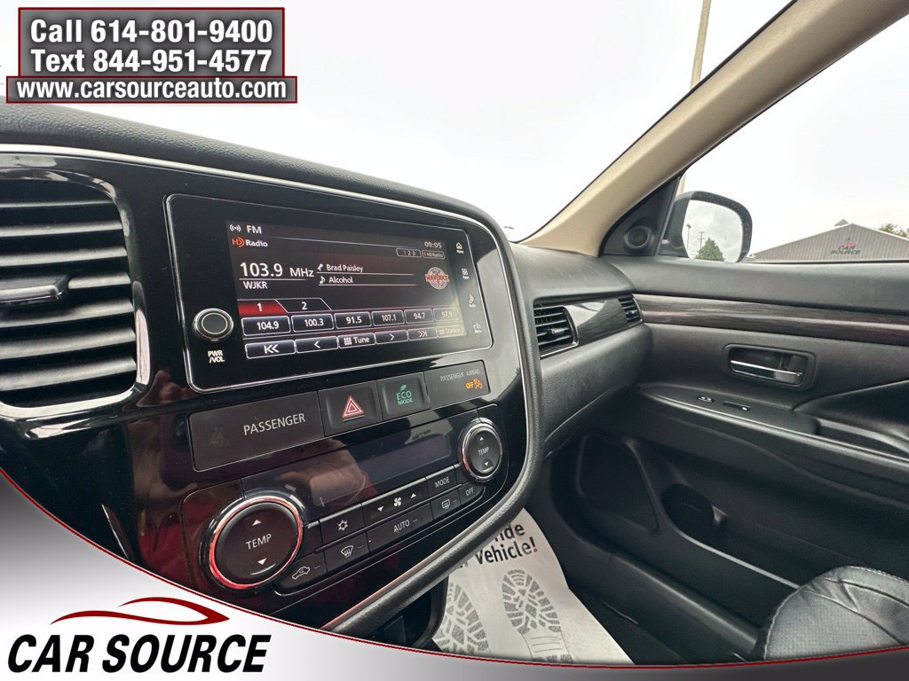 Used 2017 Mitsubishi Outlander SEL FWD image 15