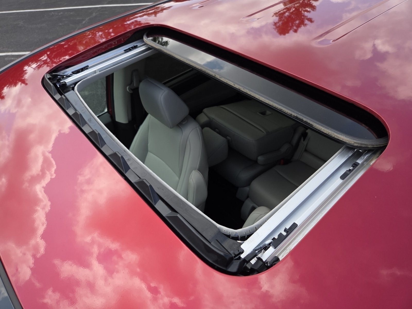 Certified 2026 Honda Odyssey EX-L image 4
