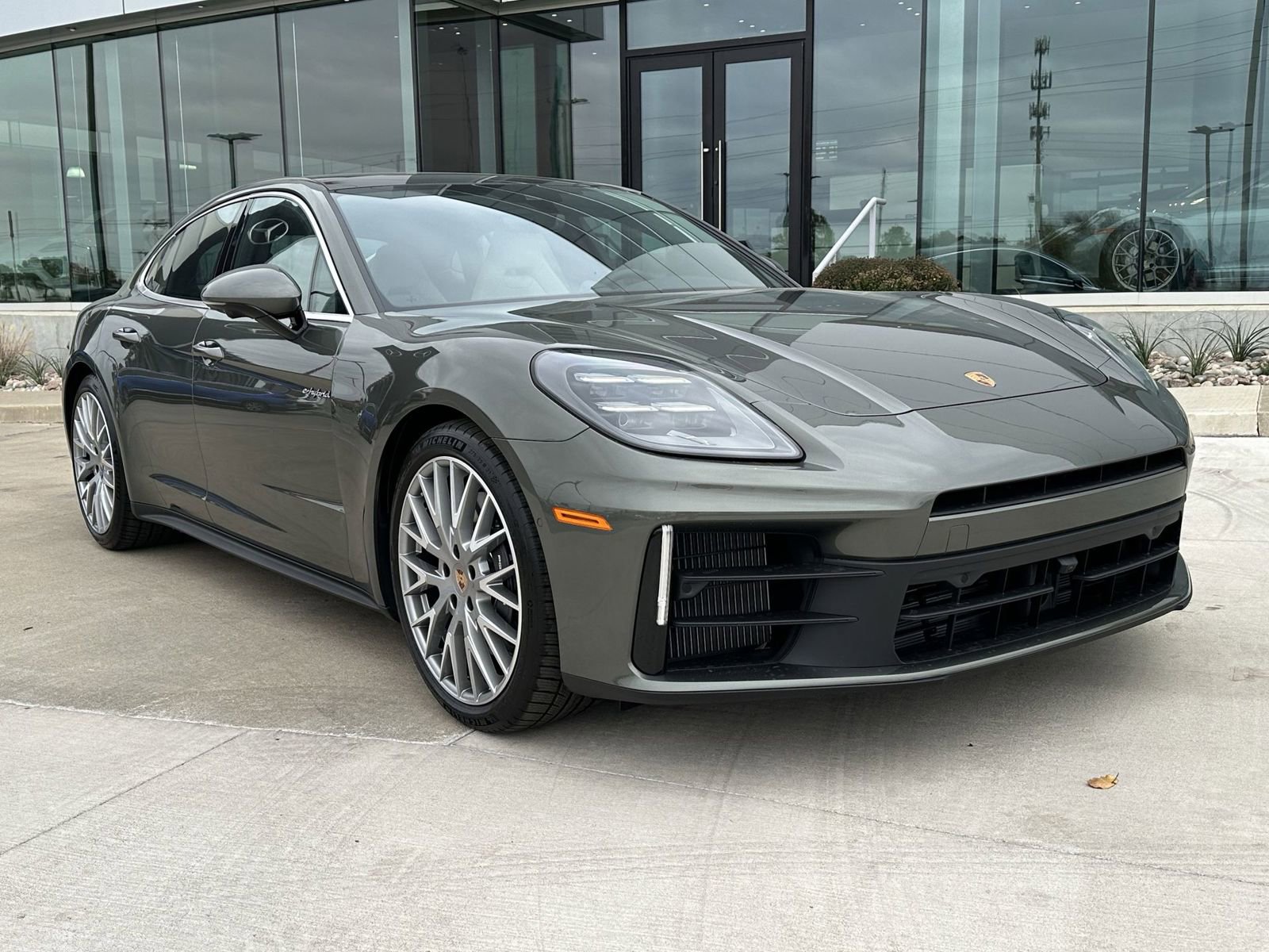 New 2026 Porsche Panamera 4 image 9