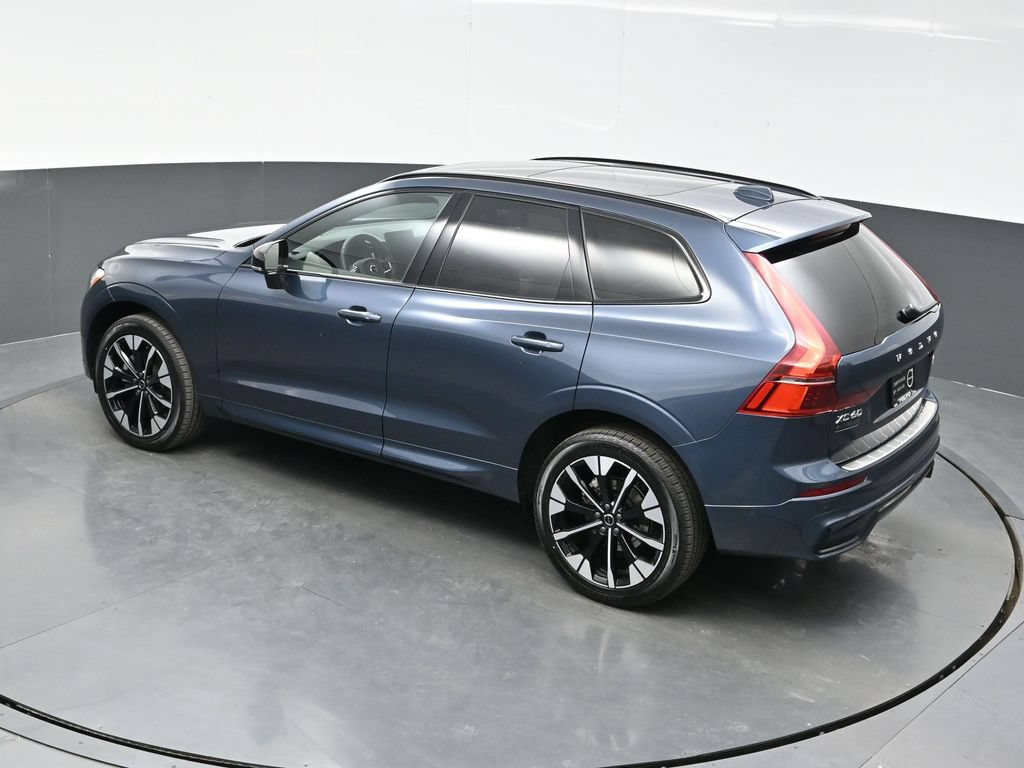 Used 2026 Volvo XC60 B5 Plus AWD/4WD image 37