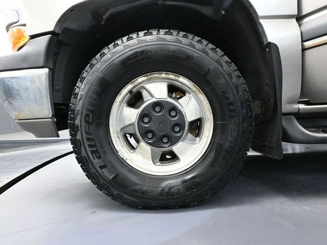 Used 2002 Chevrolet Suburban LS AWD/4WD image 16
