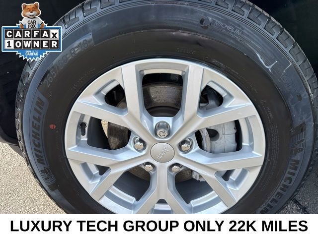 Used 2023 Jeep Grand Cherokee Limited w/ Luxury Tech Group II image 9