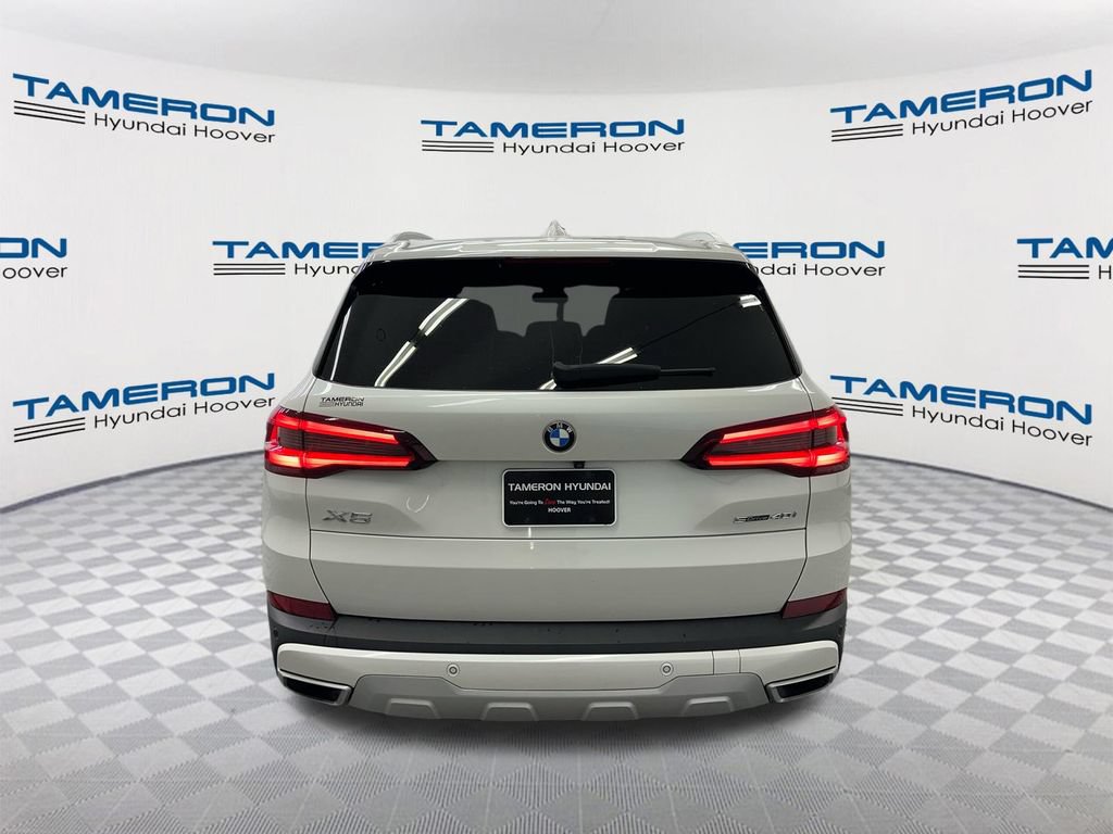 Used 2022 BMW X5 sDrive40i w/ Premium Package RWD image 4