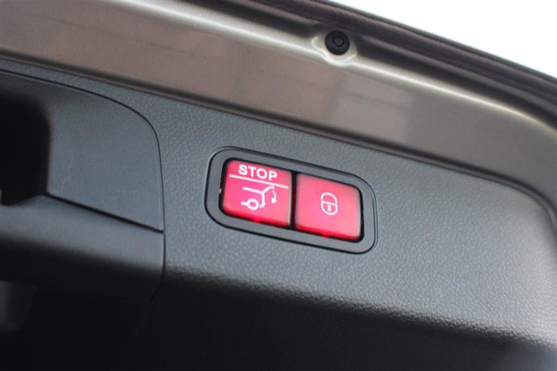 Used 2019 Mercedes-Benz GLC 300 GLC 300 image 24