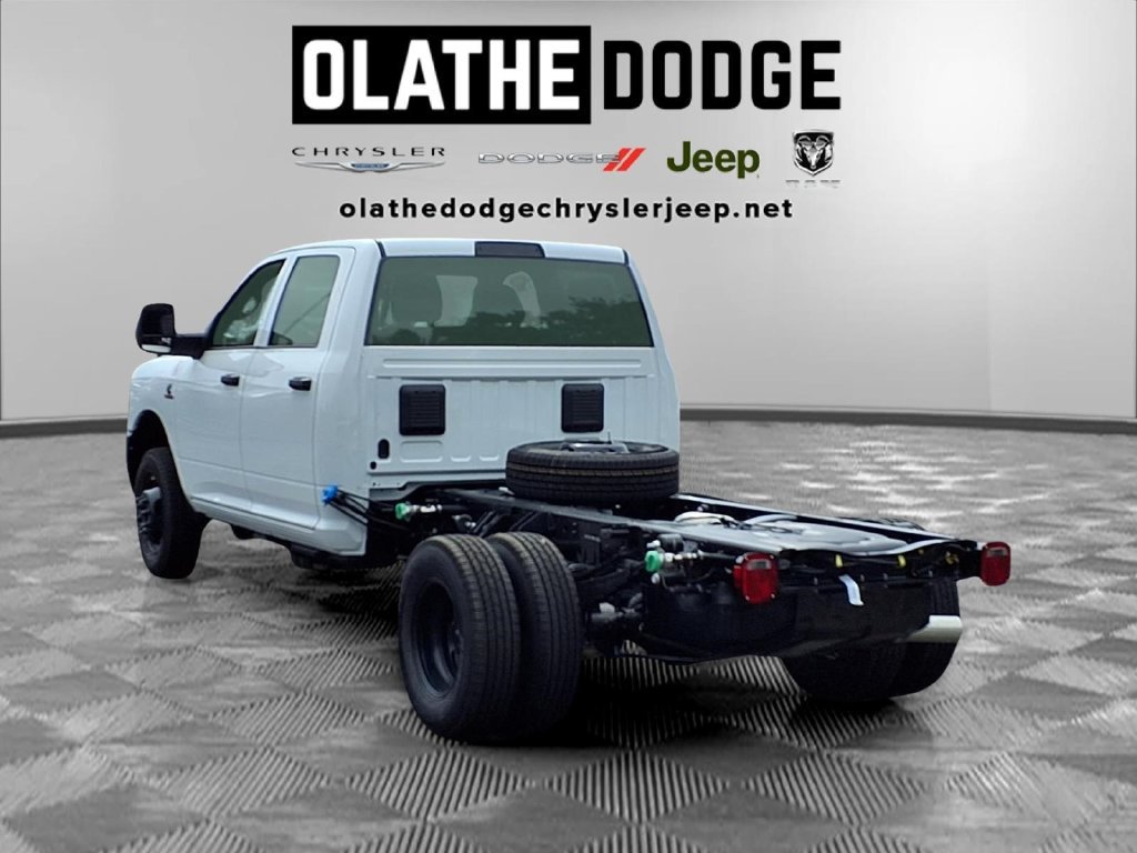New 2027 RAM 3500 Tradesman AWD/4WD image 3