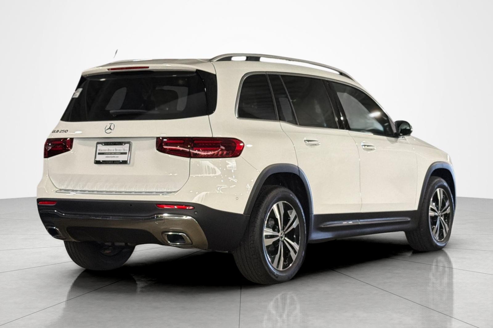 New 2026 Mercedes-Benz GLB 250 image 5