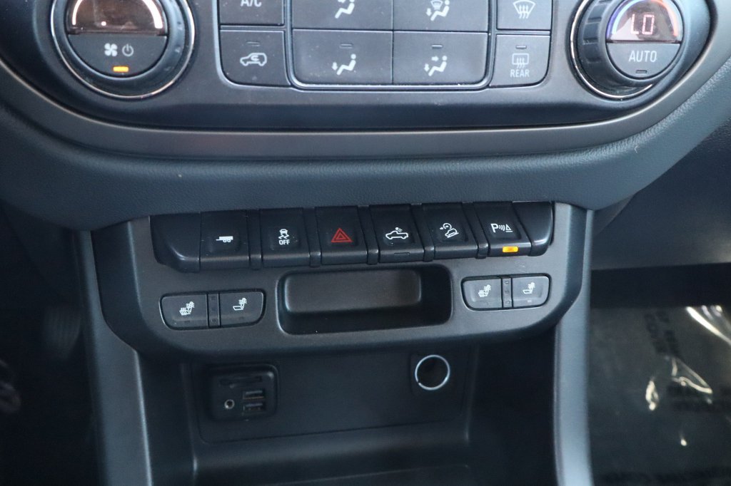 Used 2019 Chevrolet Colorado Z71 w/ Z71 Midnight Edition AWD/4WD image 26