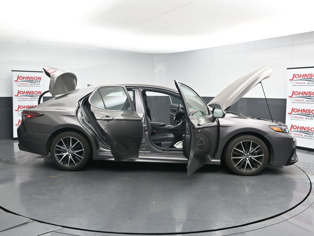 Used 2024 Toyota Camry SE FWD image 39