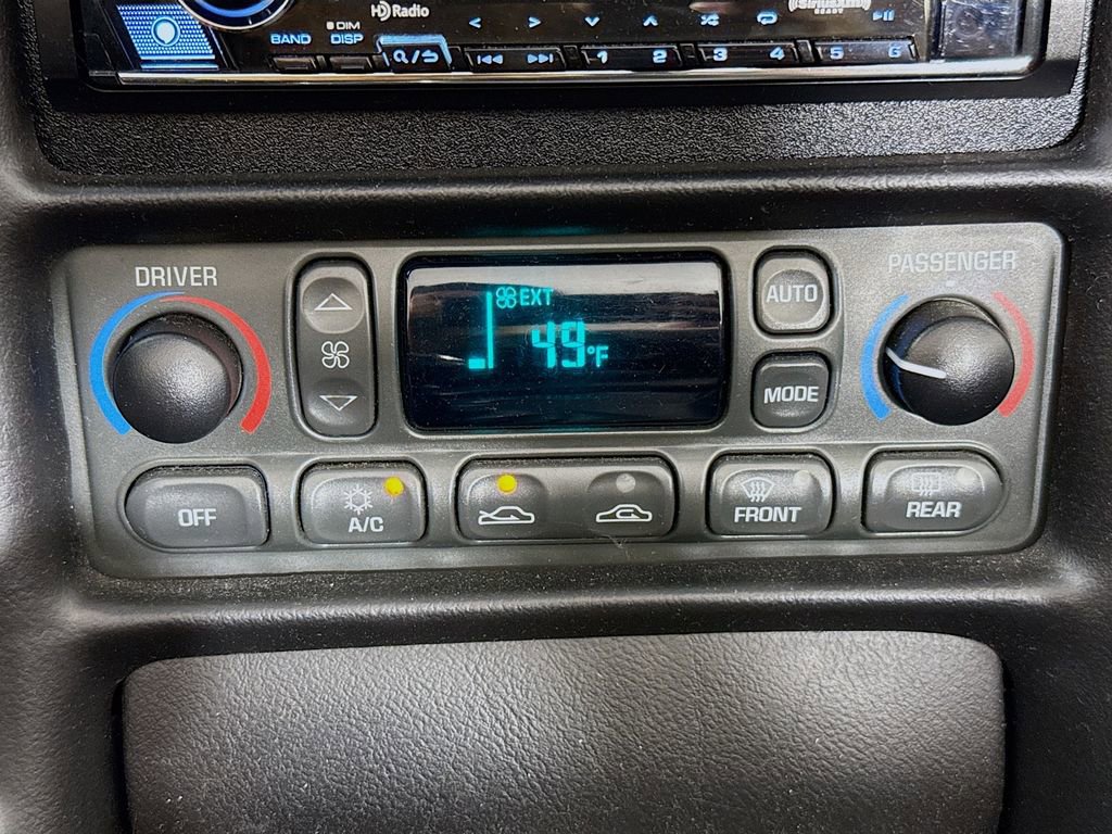 Used 2001 Chevrolet Corvette Convertible w/ Preferred Equipment Group2 image 14