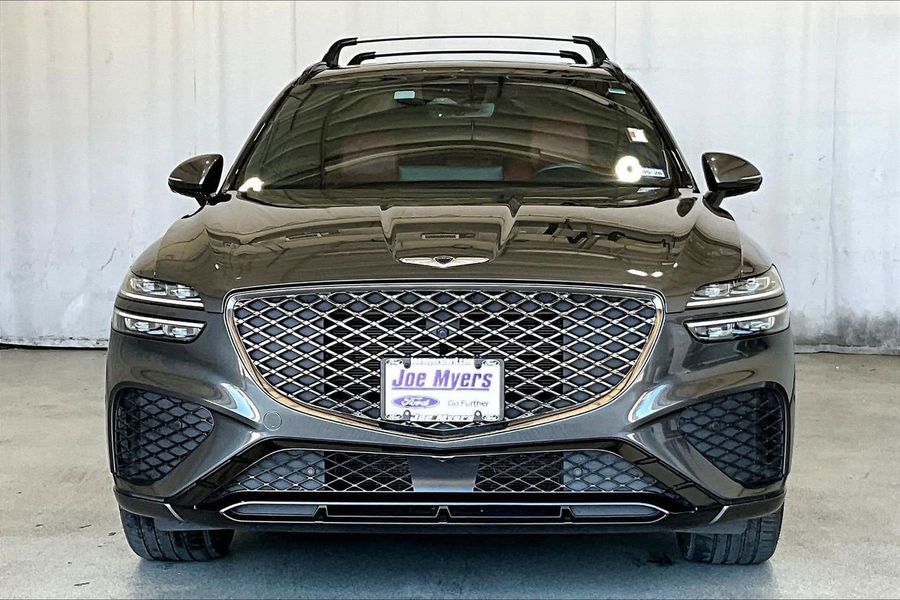 Used 2023 Genesis GV70 2.5T w/ Sport Prestige Package image 3