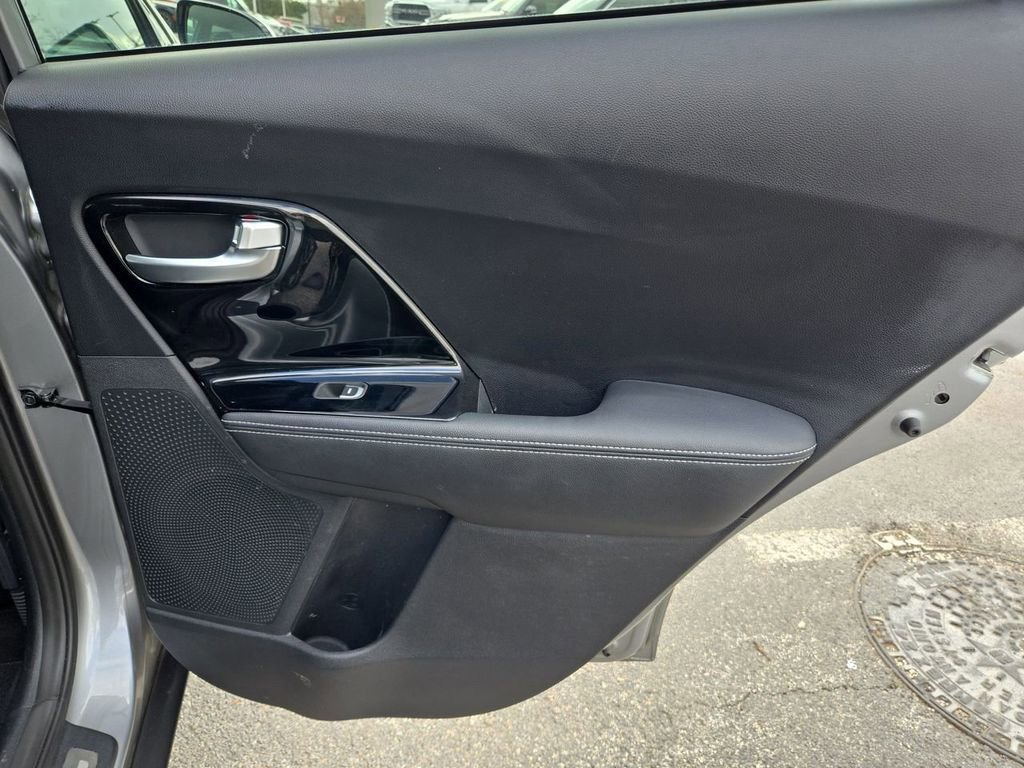 Used 2022 Kia Niro EX Premium image 27