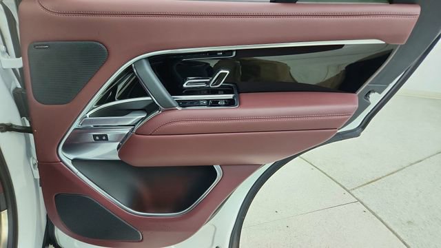 Used 2023 Land Rover Range Rover SE image 26