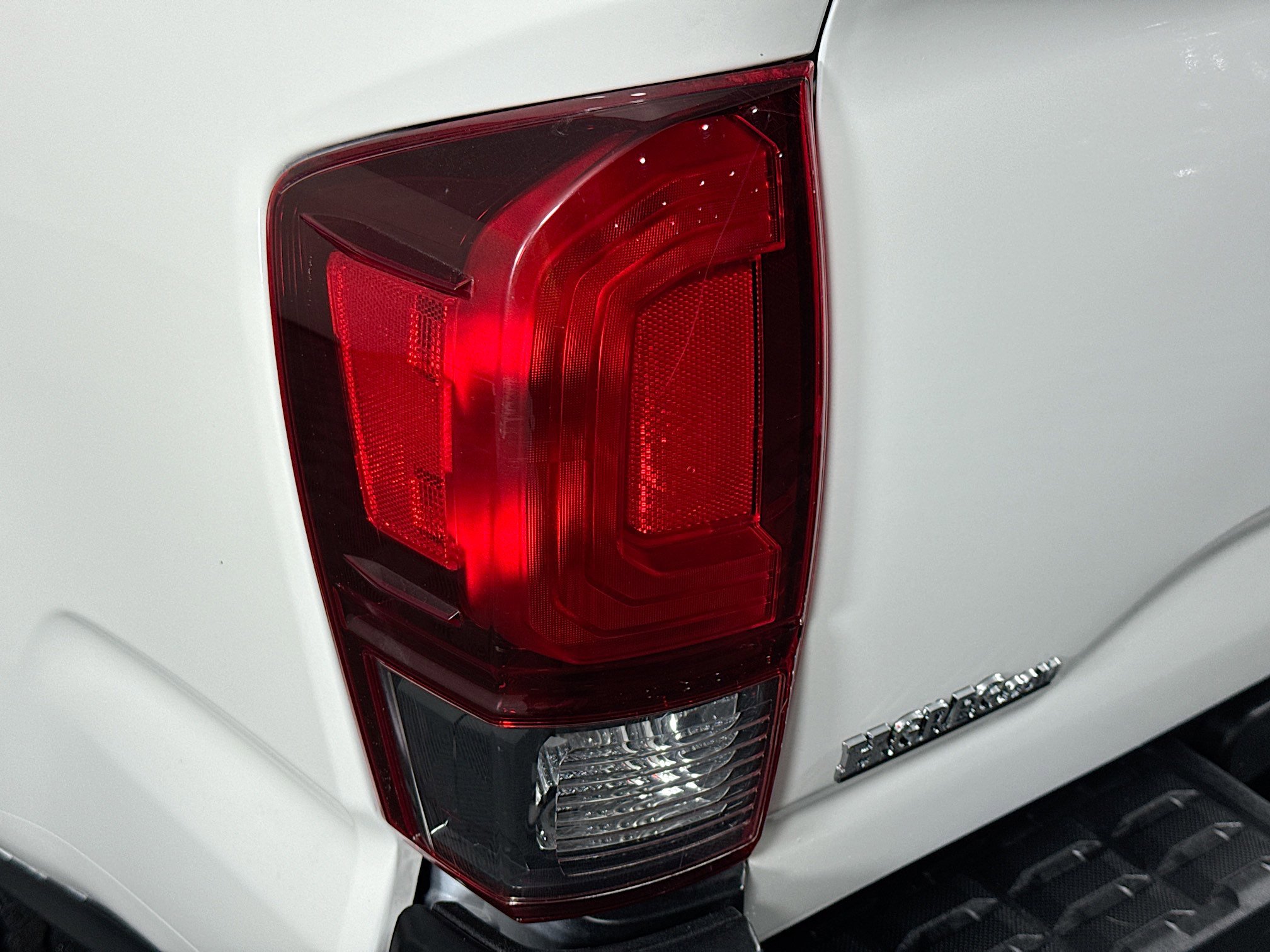 Used 2019 Toyota Tacoma SR image 32