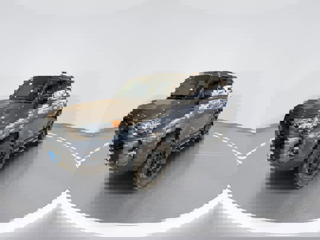 Used 2015 Toyota 4Runner SR5 image 4