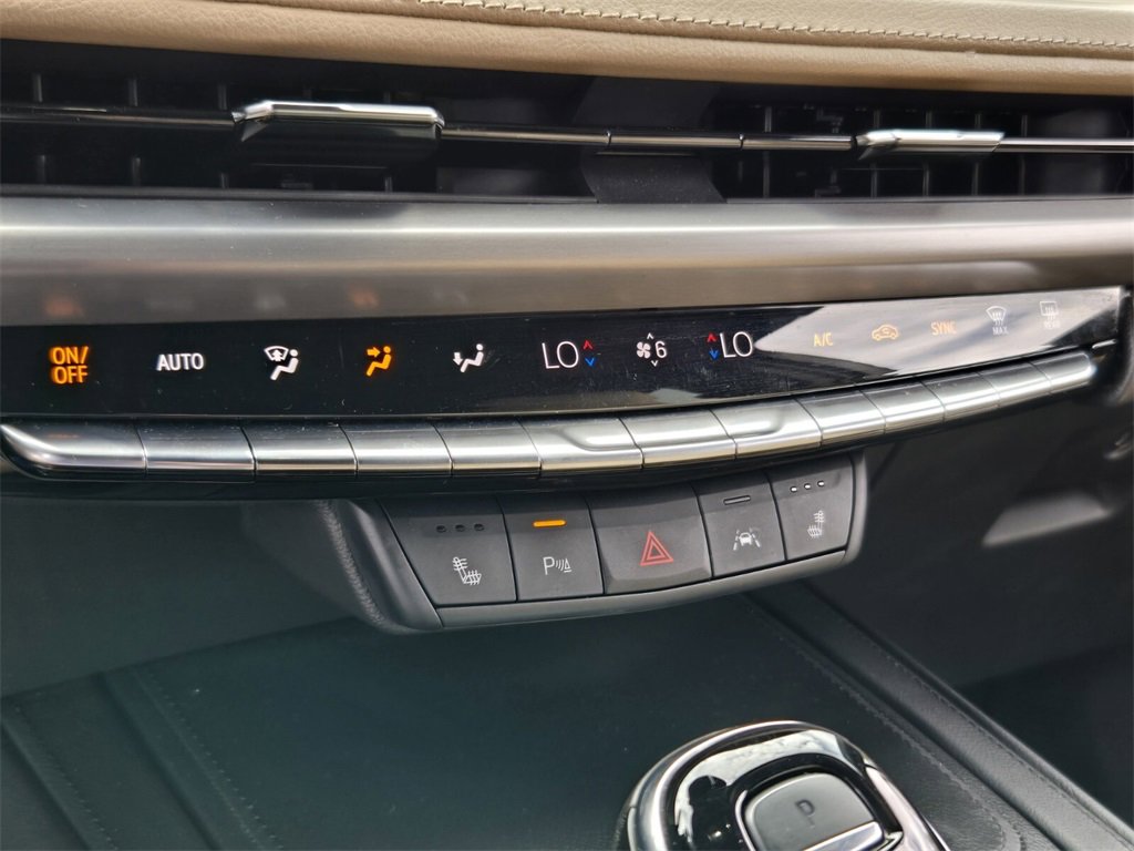 Used 2024 Cadillac XT4 Luxury w/ Cold Weather Package image 22