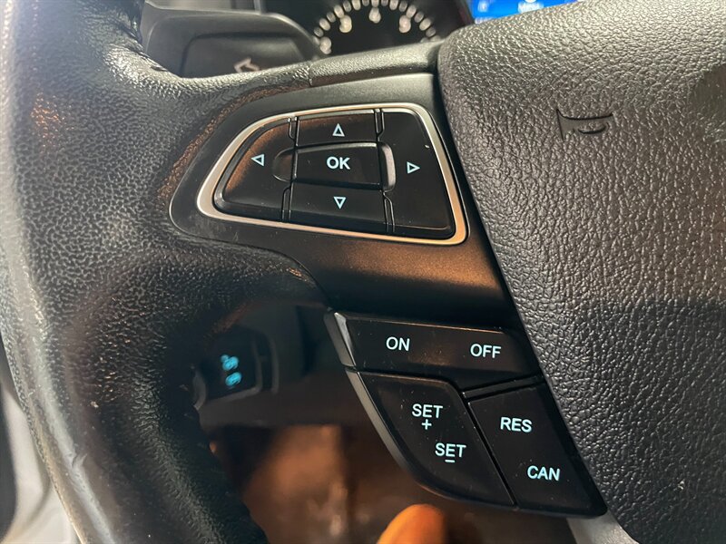 Used 2016 Ford Focus SE w/ SE Cold Weather Package FWD image 11