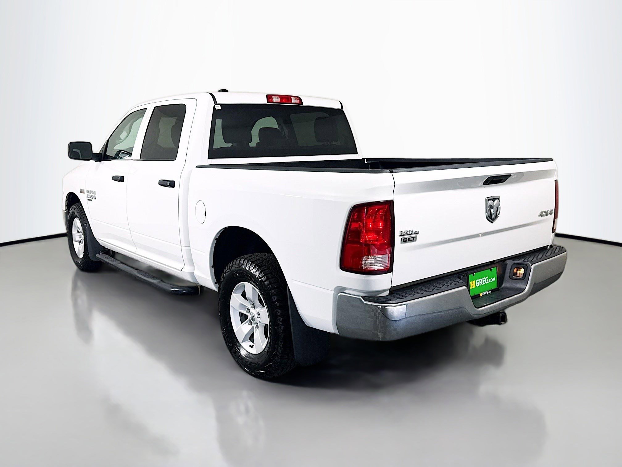 Used 2022 RAM 1500 Classic SLT image 7