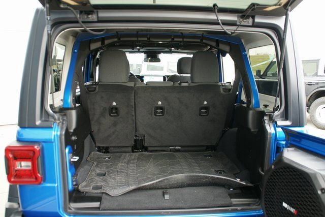 Used 2024 Jeep Wrangler Unlimited Rubicon w/ Safety Group image 29