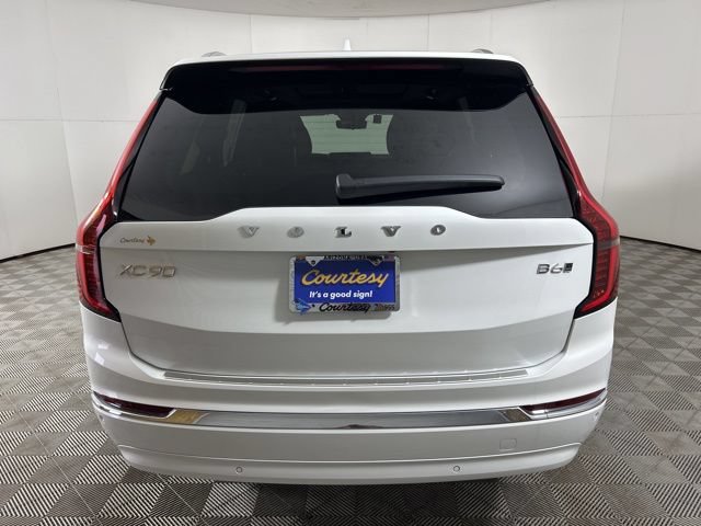 Used 2025 Volvo XC90 B6 Plus w/ Protection Package Premier AWD/4WD image 7