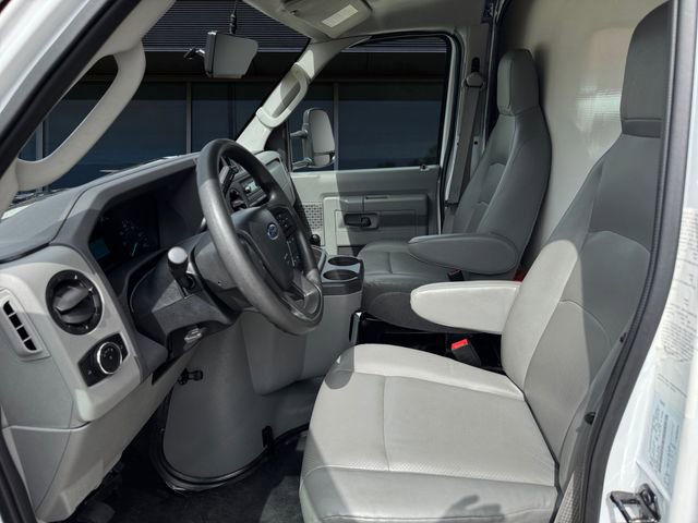 Used 2024 Ford E-350 and Econoline 350 Super Duty image 9
