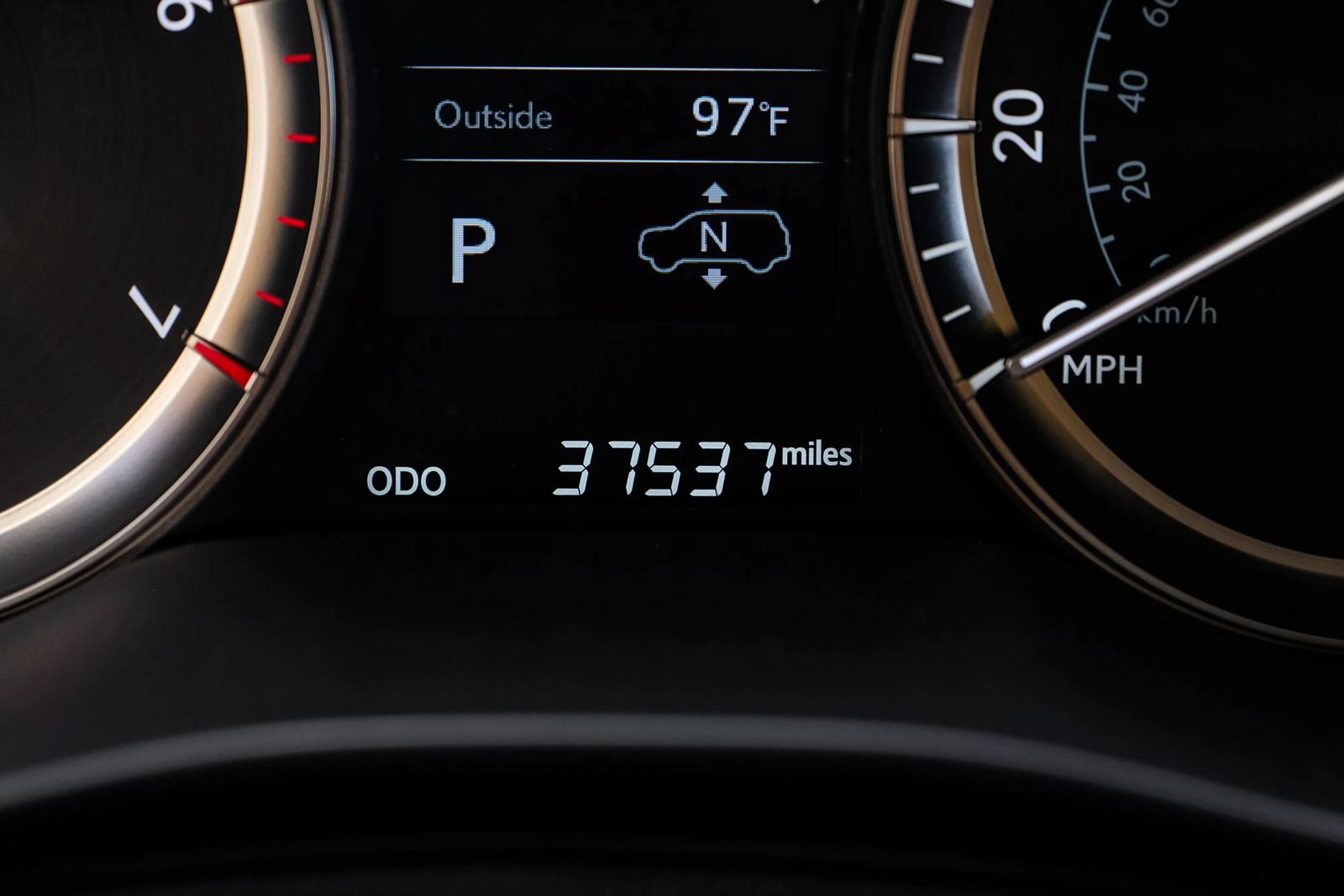 Used 2021 Lexus LX 570 4WD w/ Luxury Package image 20