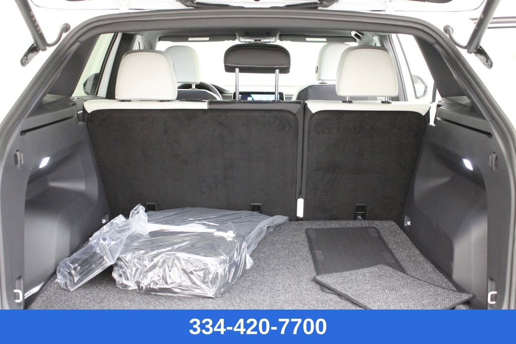 New 2025 Volkswagen Atlas Cross Sport SEL Premium R-Line image 29