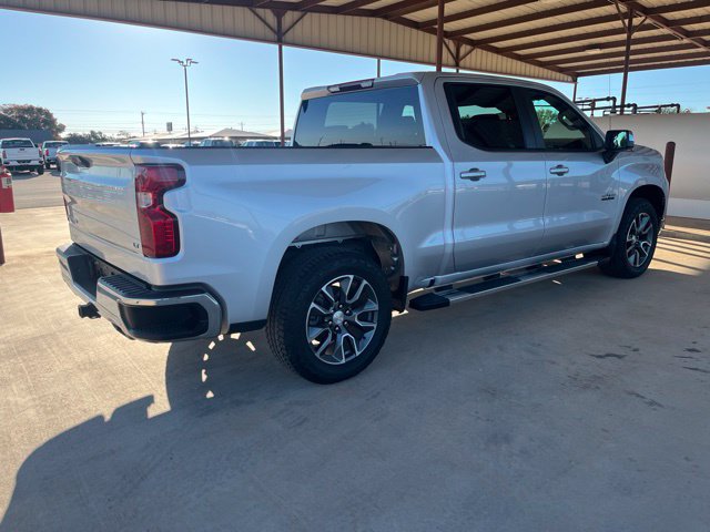 Used 2022 Chevrolet Silverado 1500 LT w/ Z71 Off-Road Package AWD/4WD image 6