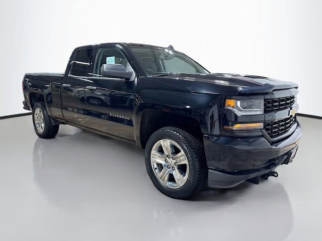 Used 2018 Chevrolet Silverado 1500 Custom w/ Custom Value Package image 5
