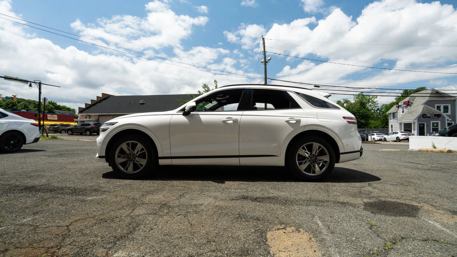Used 2022 Genesis GV70 3.5T Sport w/ Sport Advanced Package AWD/4WD image 6