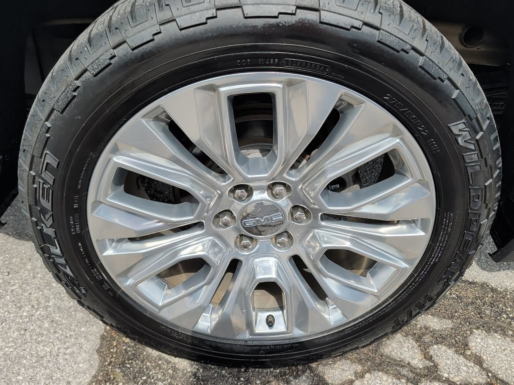 Used 2020 GMC Sierra 1500 Denali w/ Denali Ultimate Package AWD/4WD image 9