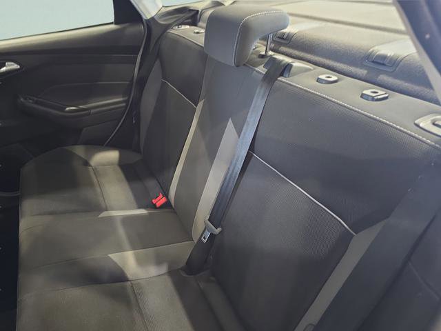 Used 2014 Ford Focus SE w/ SE Winter Package FWD image 37