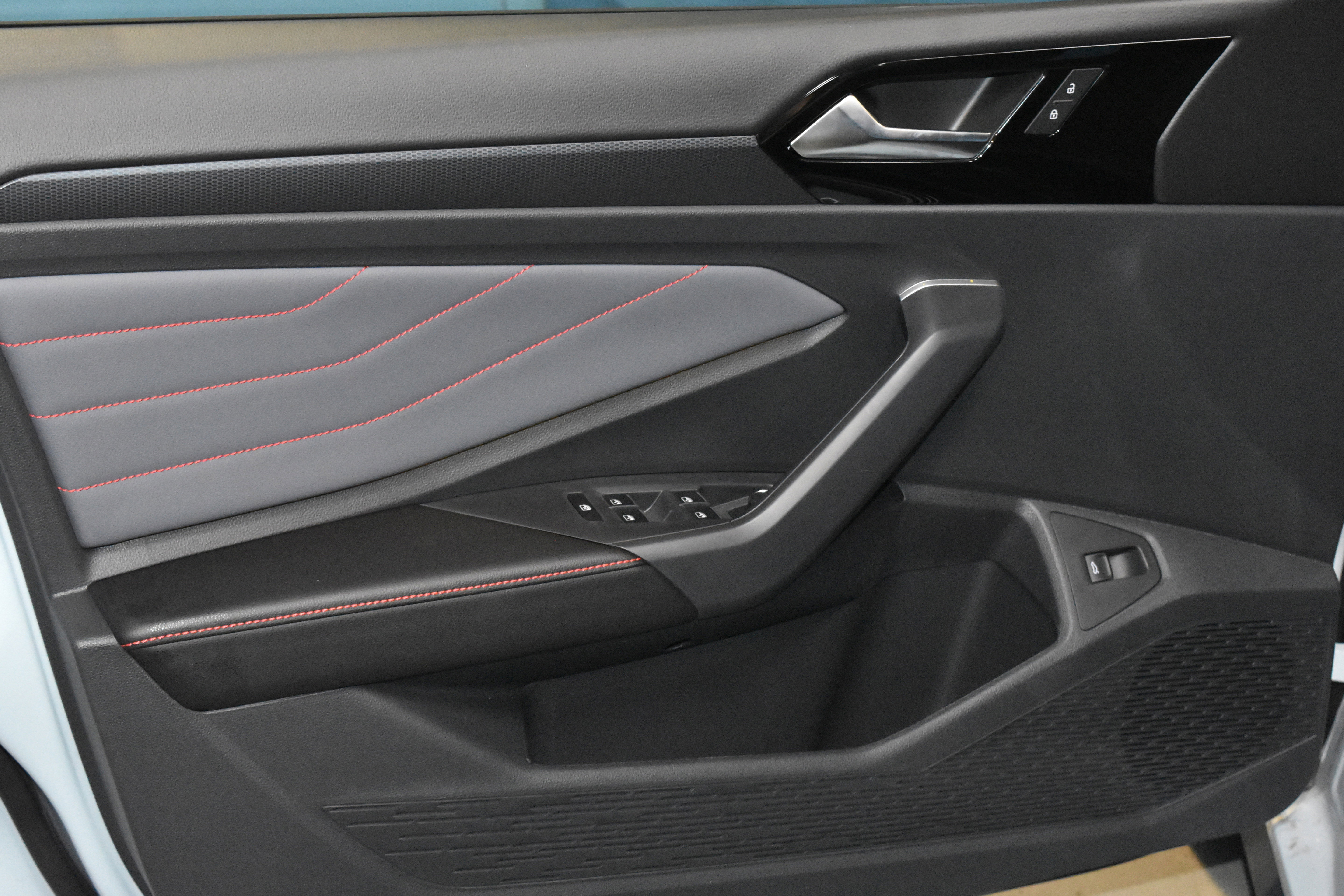 New 2026 Volkswagen Jetta GLI Autobahn FWD image 3