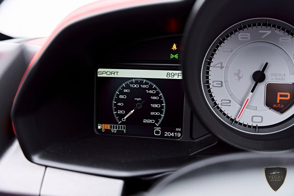 Used 2014 Ferrari 458 Spider RWD image 71